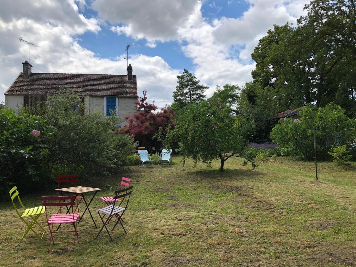 La Maison Des Amis Nuits Buitenkant foto